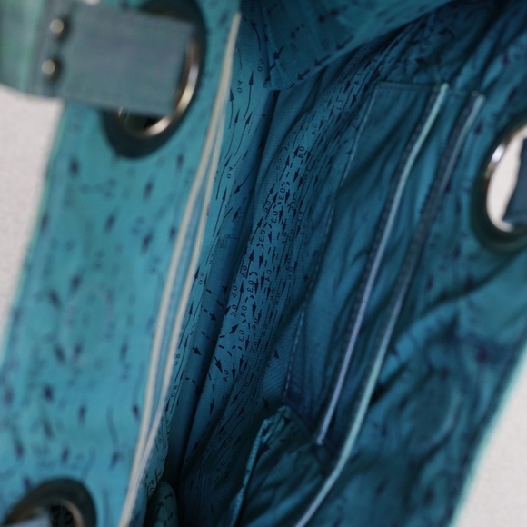 NWT Papaya Art The Future Belongs to Those Who Believe in The Beauty Luxe Tote - Picture 8 of 10